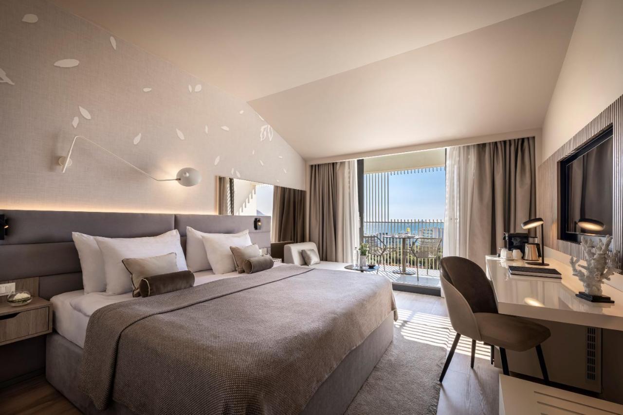 Hotel Valamar Lacroma 4*