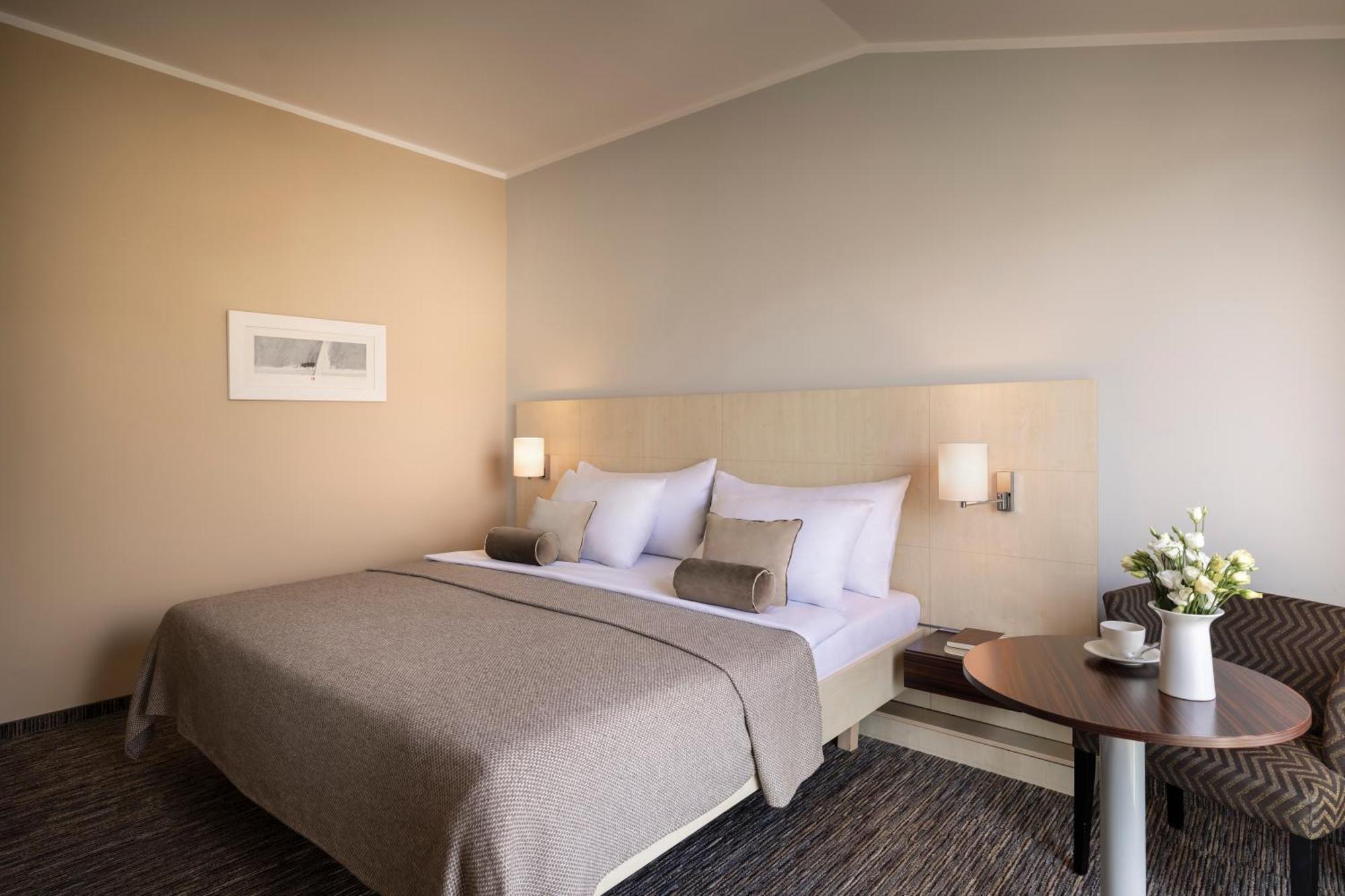Hotel Valamar Lacroma 4*